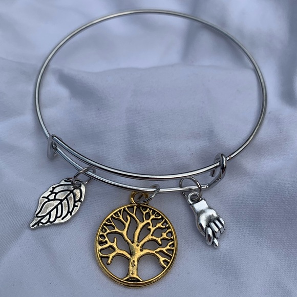 Brand New! Handmade! Adjustable Charm Bangle Bracelet! - Picture 4 of 5